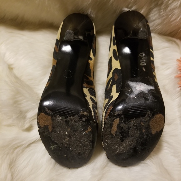 Jessica Simpson Cheetah Peep-Toe Pumps - Picture 4 of 4